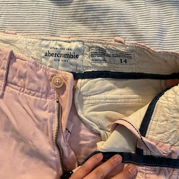 Abercrombie shorts - Picture 3 of 4